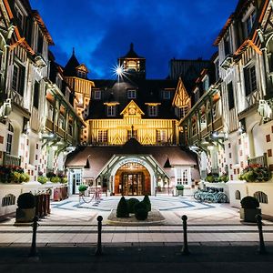 Hotel Barriere Le Normandy